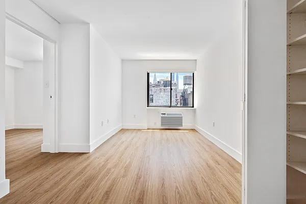 W 24th St #PHA - Photo 3 of 19