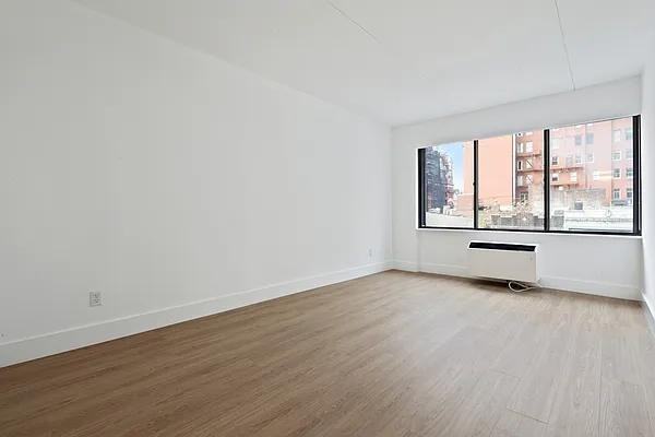 W 24th St #2E - Photo 5 of 20