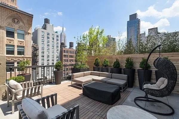 W 24th St #10O - Photo 5 of 20