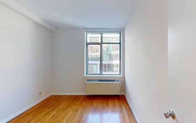 W 21st St #1001 - Photo 3 of 20