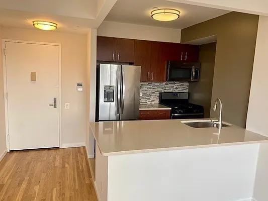 W 21st St #1506 - Photo 7 of 20