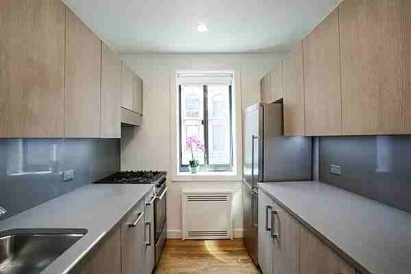 W 15th St #409 - Photo 3 of 8