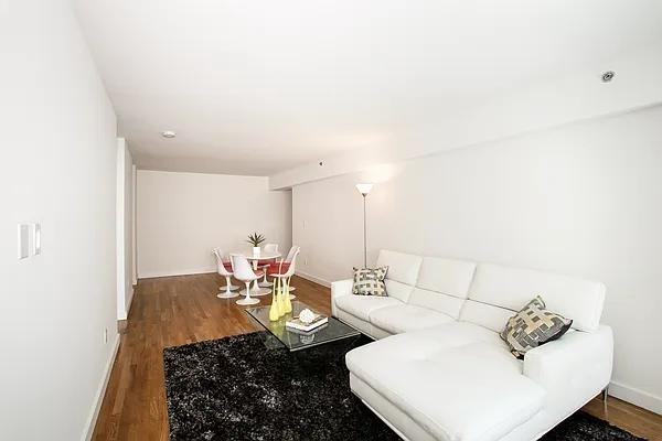 W 15th St #409 - Photo 4 of 8