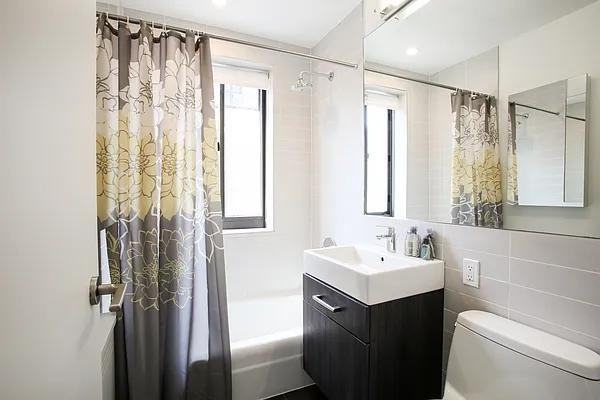 W 15th St #409 - Photo 5 of 8