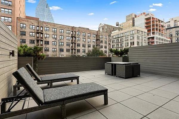 W 15th St #227 - Photo 3 of 20