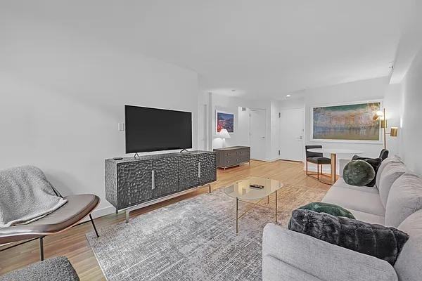 W 15th St #229 - Photo 3 of 20