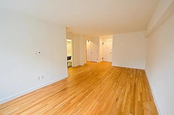 W 15th St #627 - Photo 2 of 12