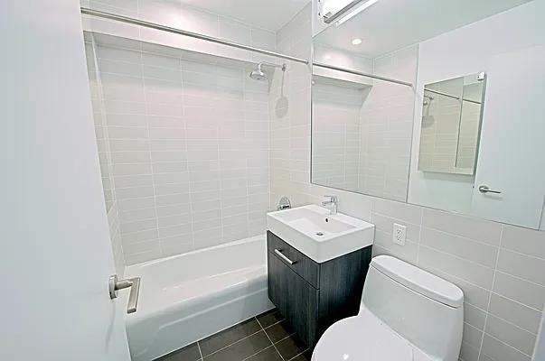 W 15th St #627 - Photo 6 of 12