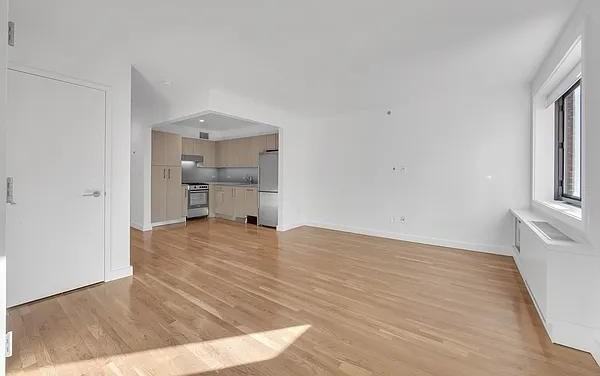 W 15th St #530 - Photo 5 of 20