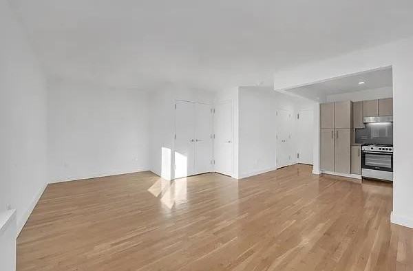 W 15th St #530 - Photo 6 of 20