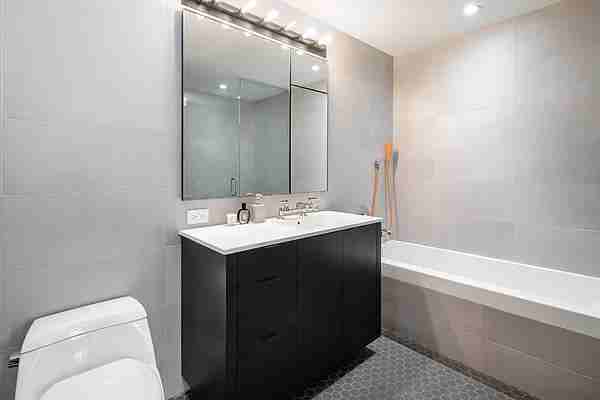 W 28th St #5B - Photo 6 of 11