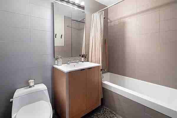 W 28th St #5B - Photo 7 of 11