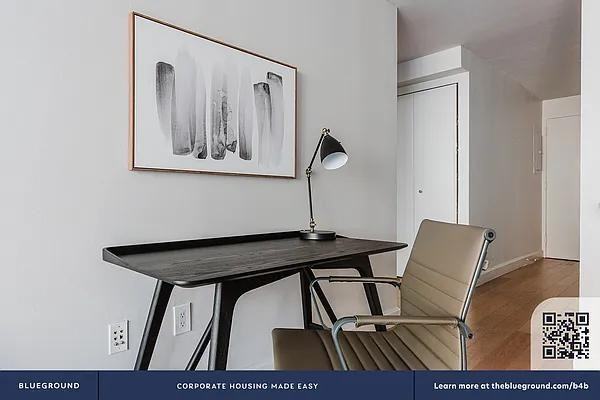 W 15th St #6A - Photo 5 of 20