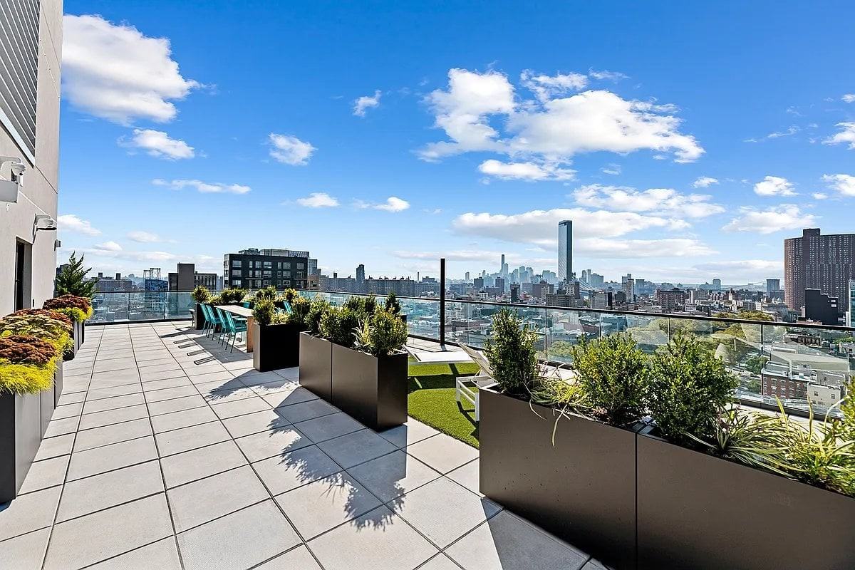 171 Chrystie St #8D - Photo 6 of 19