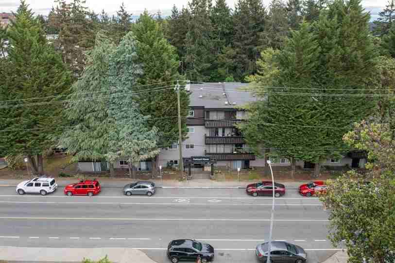 Parkland House - Photo 4 of 12