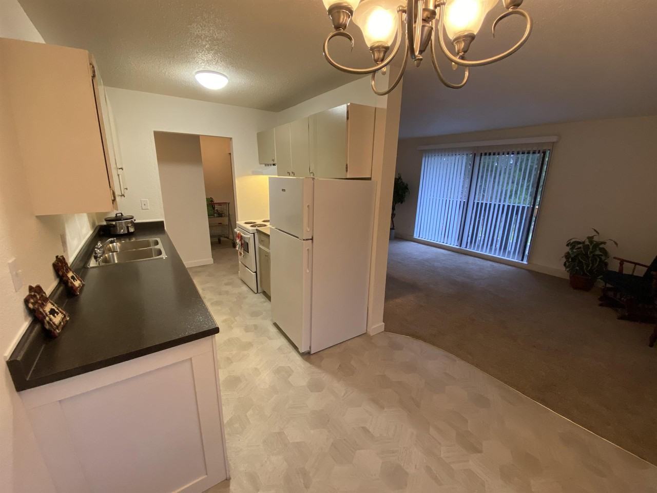 Parkland House - Photo 5 of 12