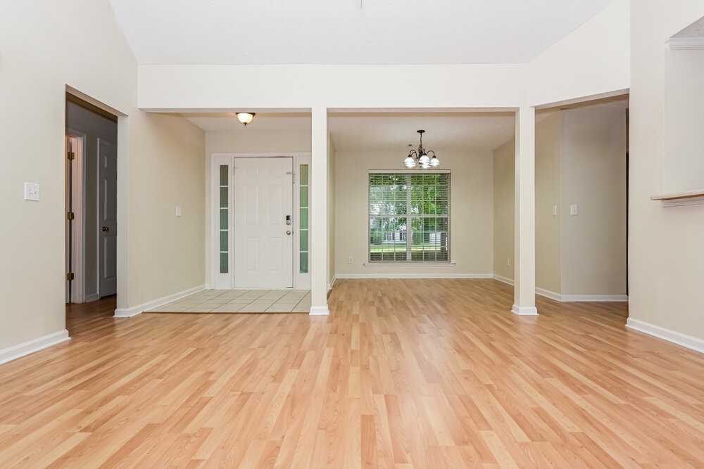 190 Dillion Dr - Photo 5 of 17