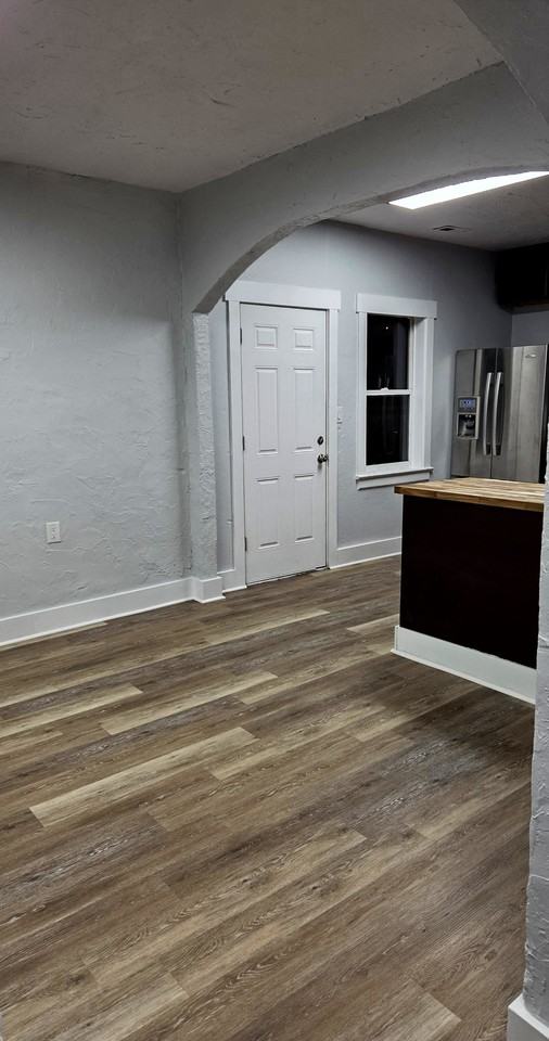 324 S 26th St #SFH - Photo 2 of 16