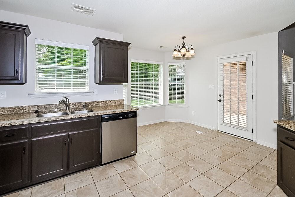 9171 Tahoe Dr - Photo 7 of 17