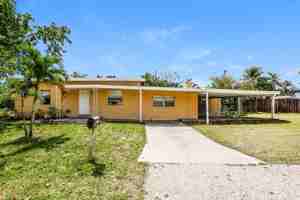 featured image of 2418 Sw 6th Ct