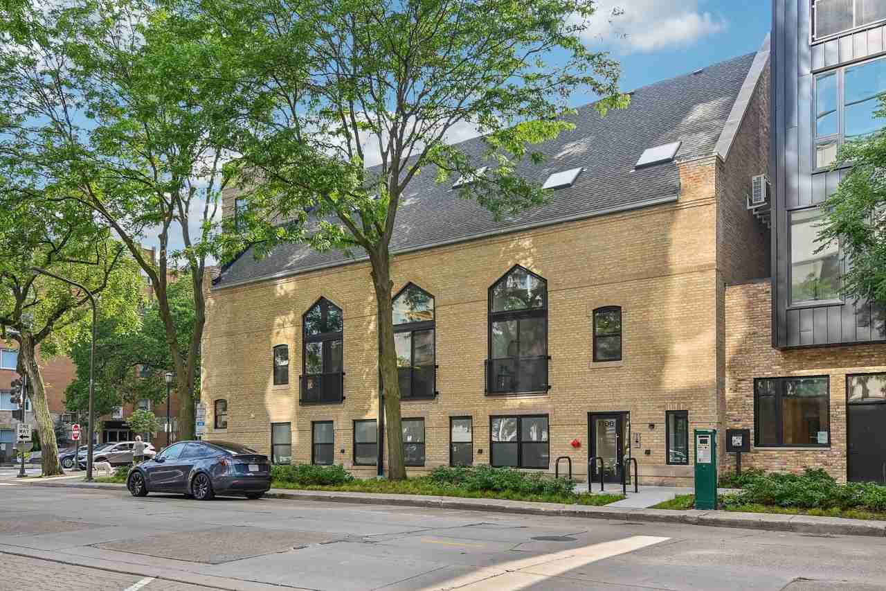 Lodge Evanston #1712-306 - Photo 5 of 7