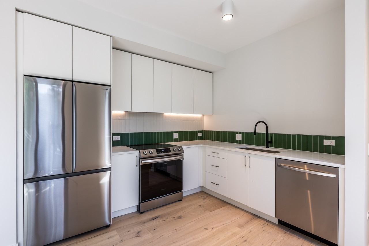 1101 Lodge Evanston #1712-204 - Photo 6 of 18