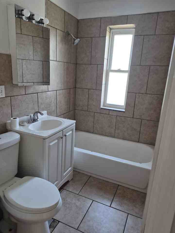 35 N Wright Ave #A - Photo 4 of 5
