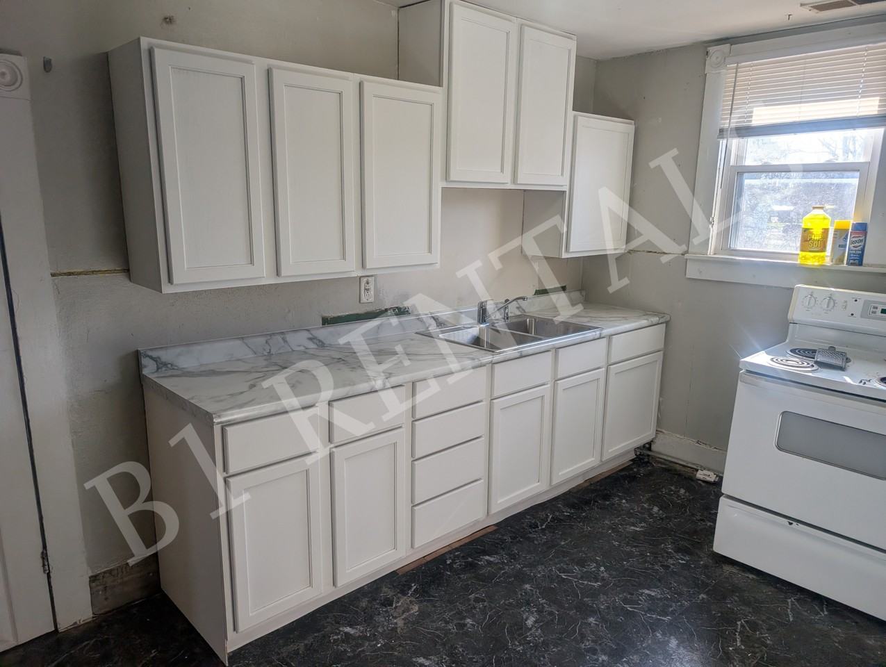 51 W Poplar St #0-5 - Photo 2 of 8