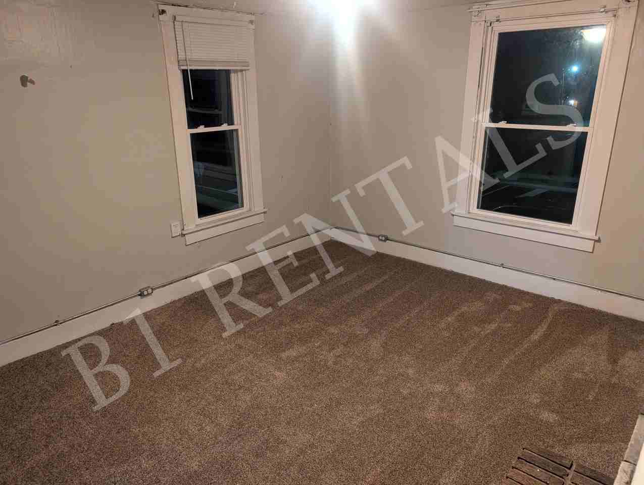 51 W Poplar St #0-5 - Photo 3 of 8