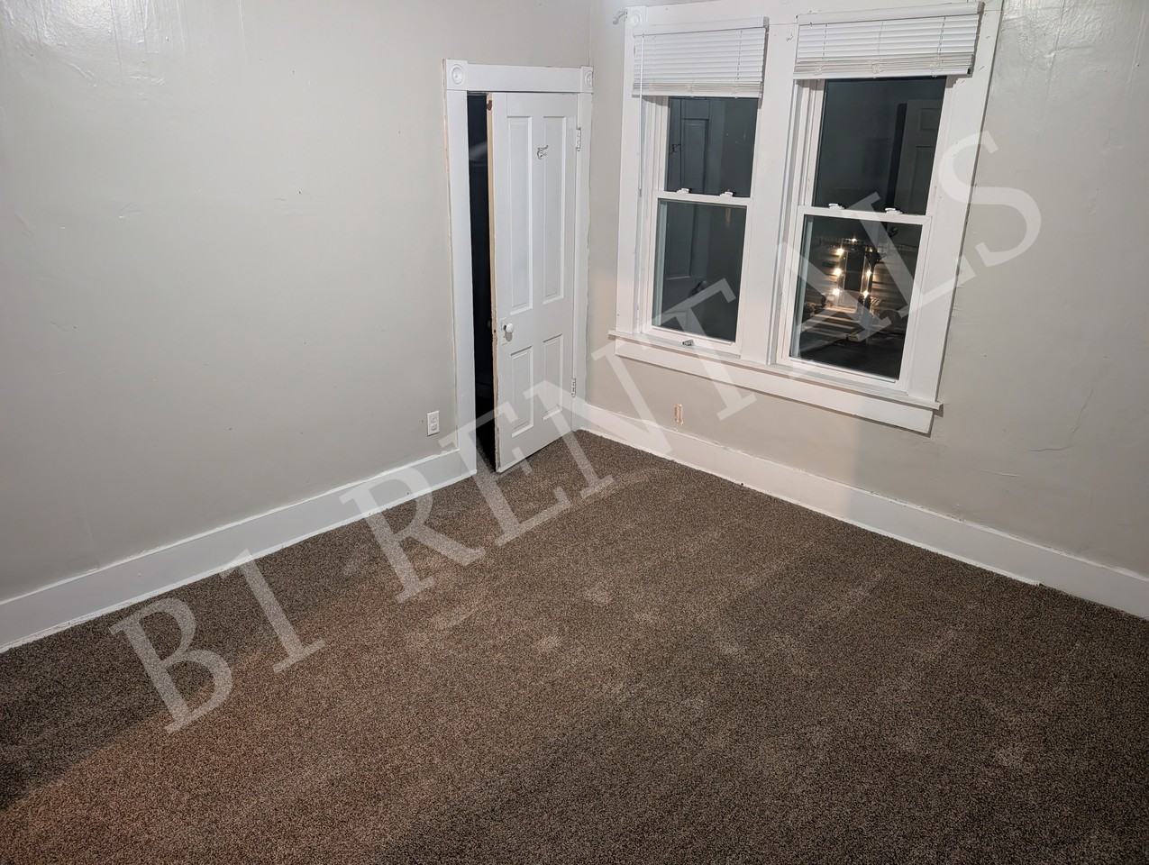 51 W Poplar St #0-5 - Photo 4 of 8