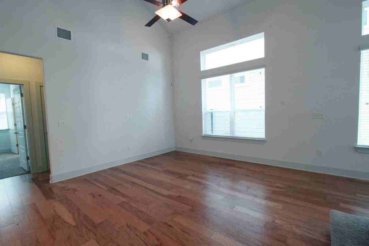 1507 Homespun Rd - Photo 6 of 35