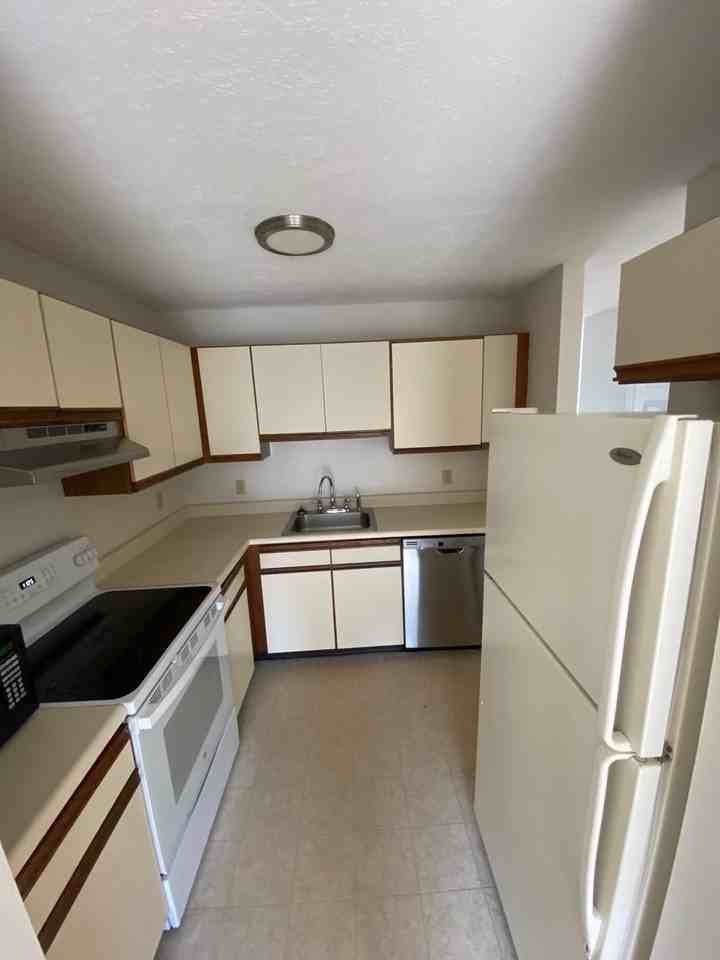 17 Indian Brook Cir #66 - Photo 3 of 9