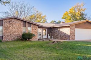 featured image of 1706 Fairway Ter