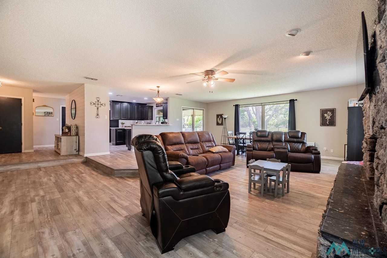 1706 Fairway Ter - Photo 5 of 17