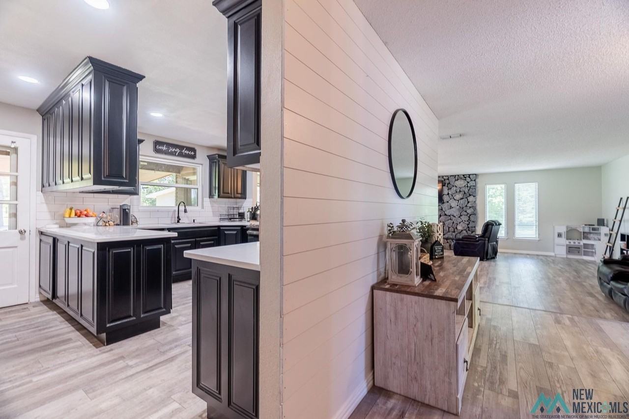 1706 Fairway Ter - Photo 6 of 17