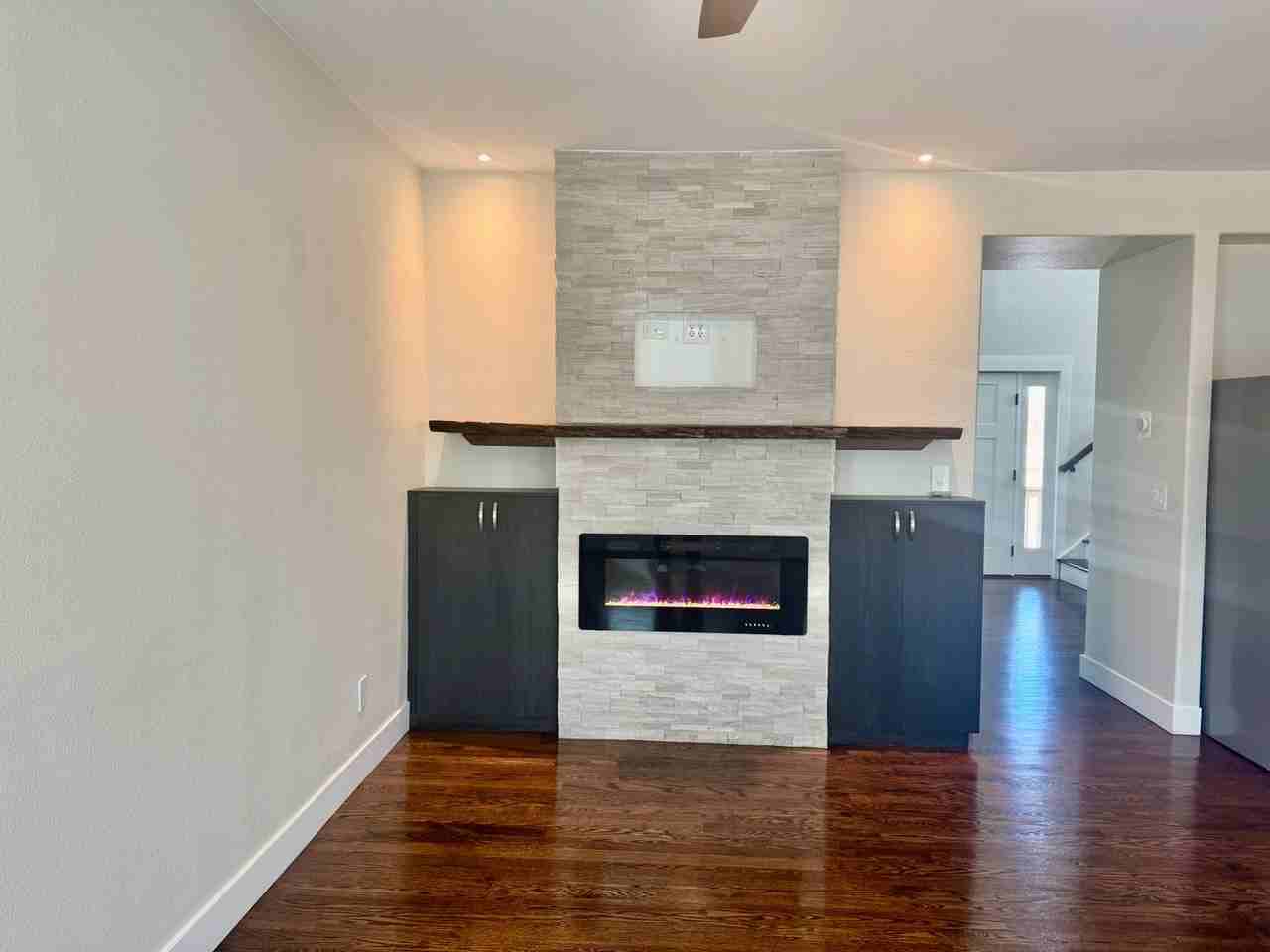 291 Columbus St - Photo 4 of 18