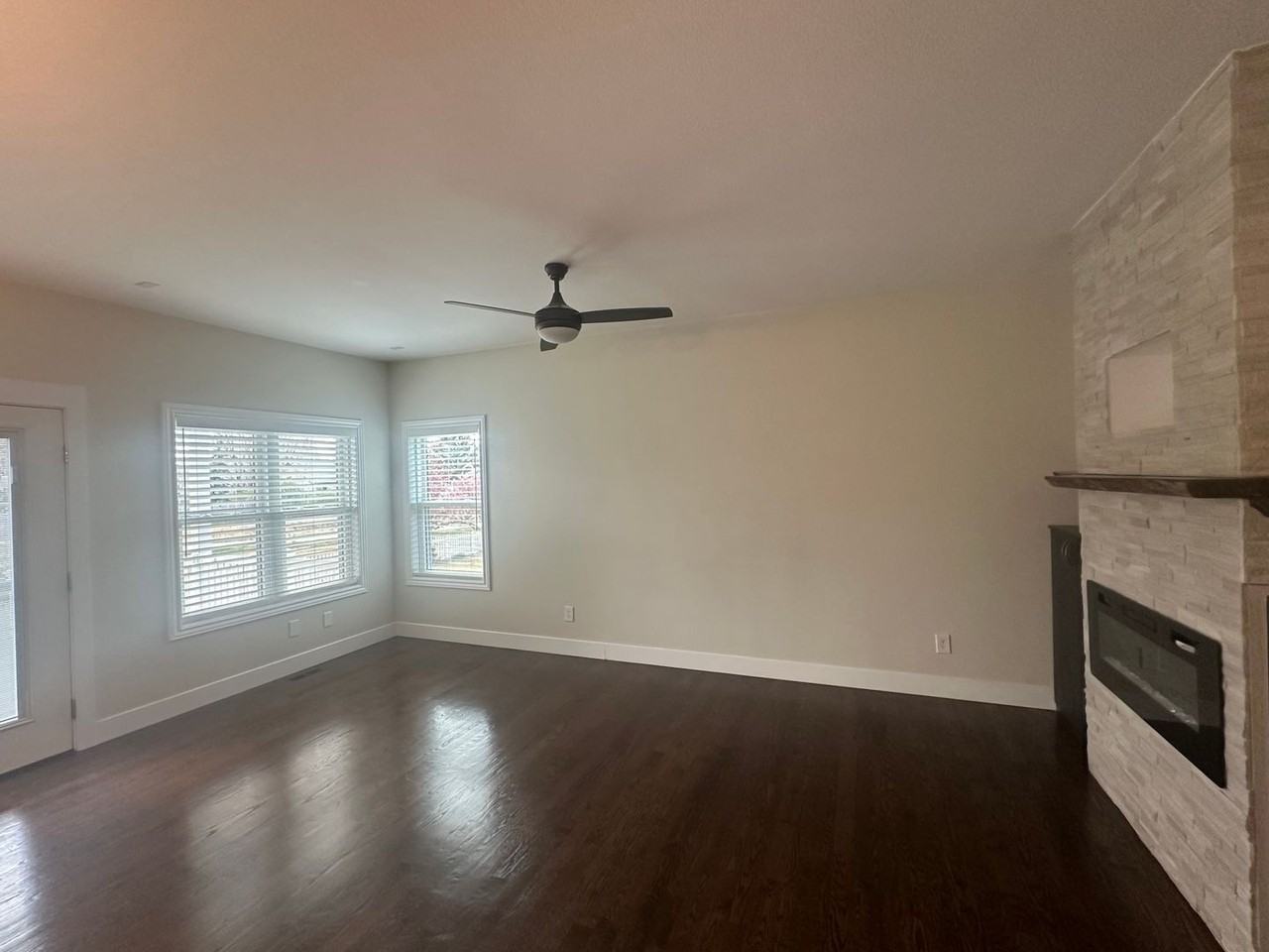 291 Columbus St - Photo 5 of 18