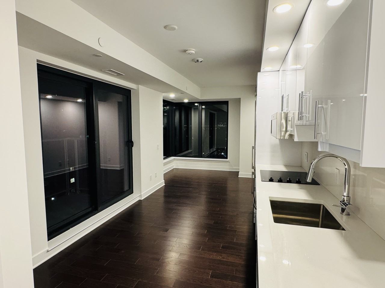 180 George Street #802 - Photo 3 of 21