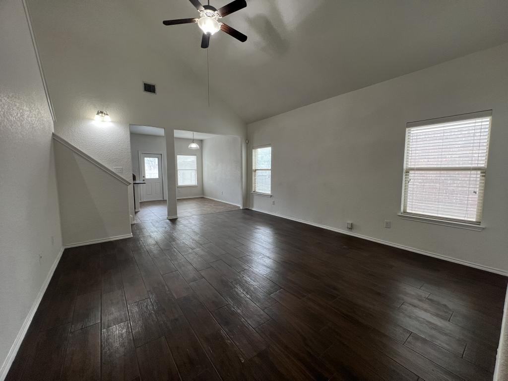 505 Saddlehorn Way - Photo 2 of 8