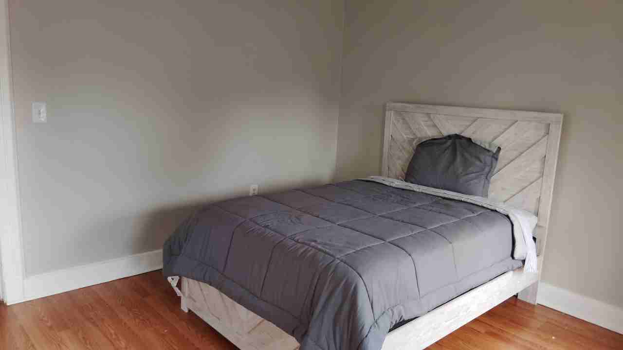 115 Ellsworth Ave #2 - Photo 3 of 5