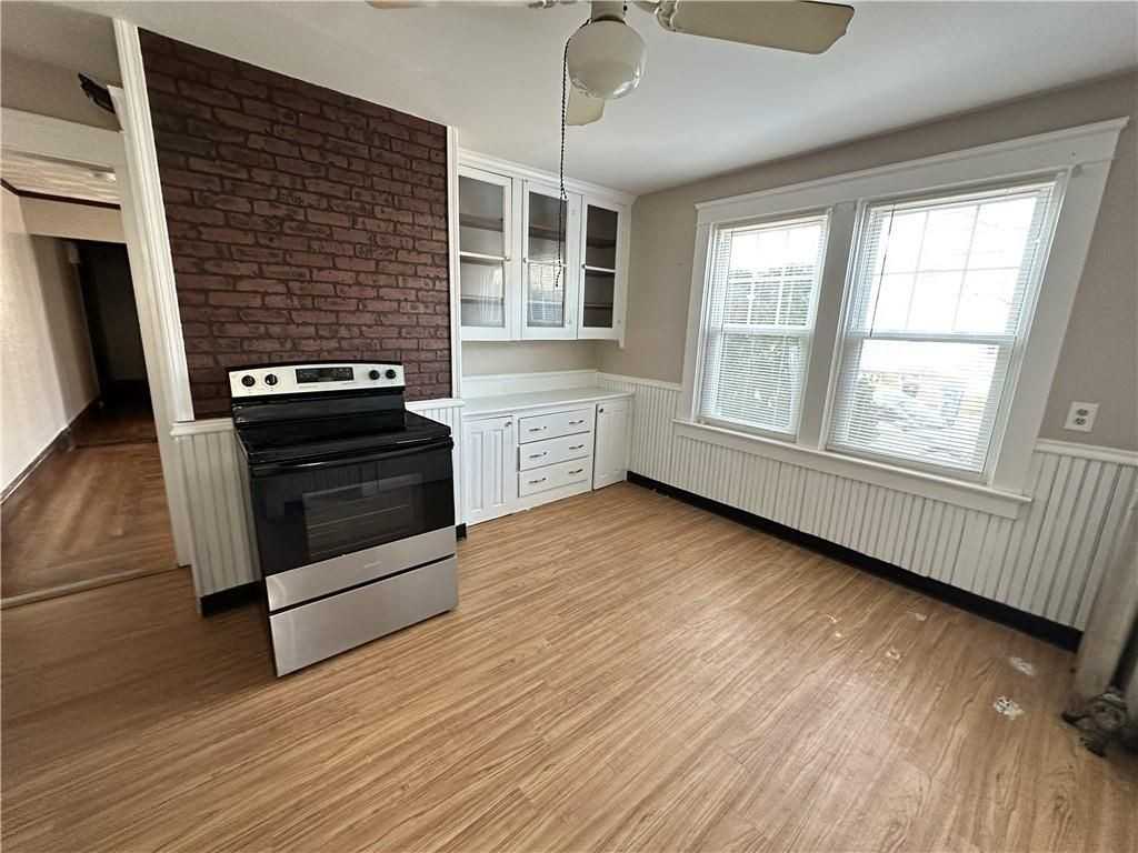 120 Pontiac Ave ##1 - Photo 3 of 10