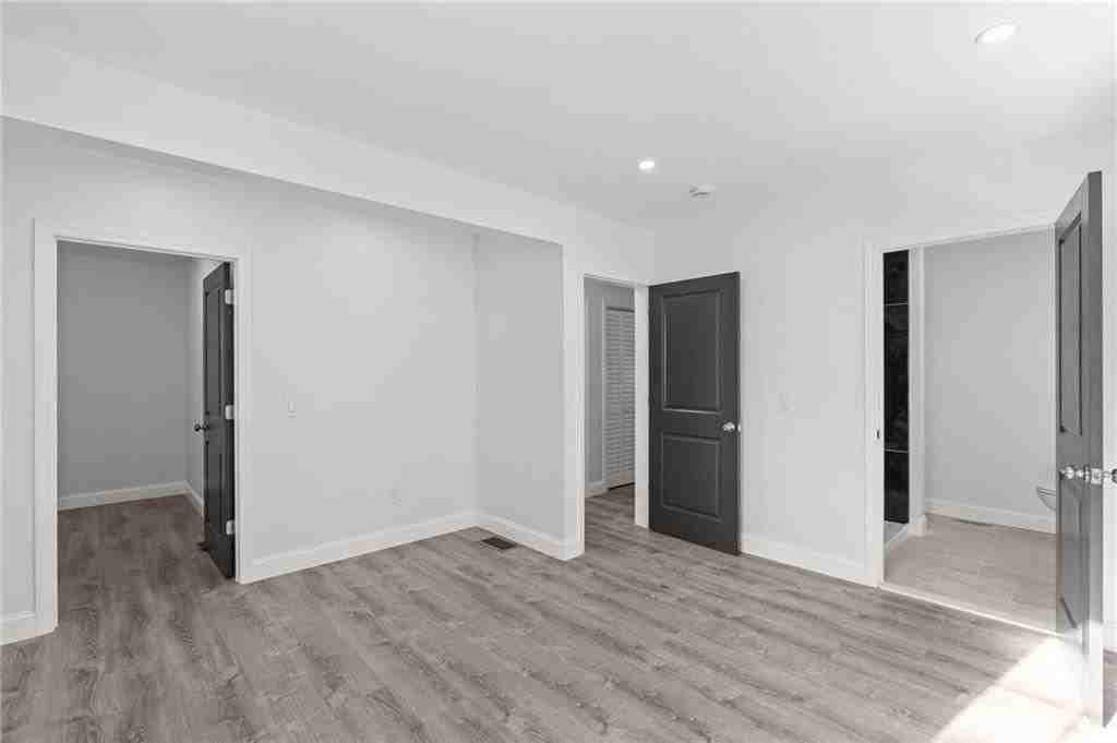 29 Stansbury St ##2 - Photo 6 of 11