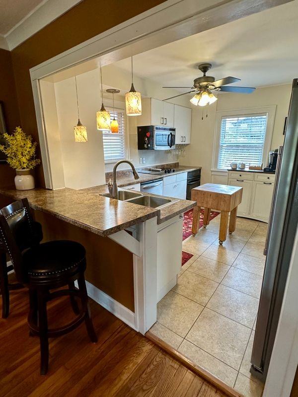 3062 E Derbyshire Rd - Photo 4 of 28