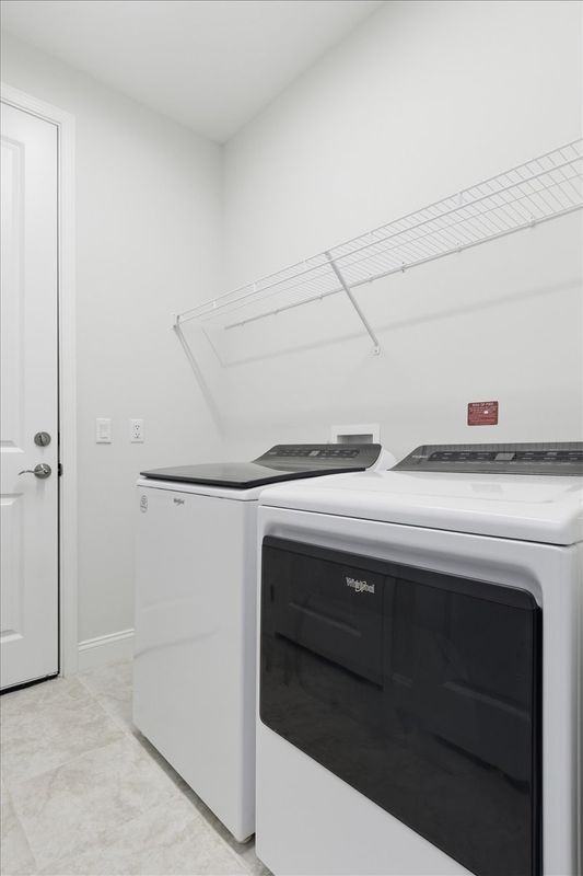 155 Weekend Ave - Photo 5 of 7