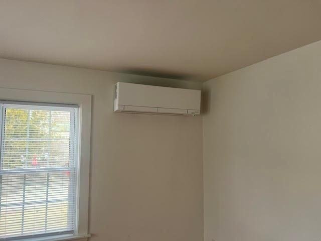 370 Chapel St - Photo 4 of 20