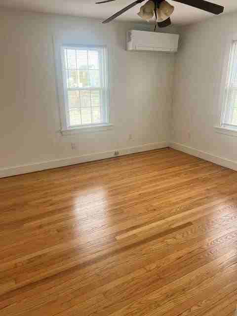 370 Chapel St - Photo 5 of 20