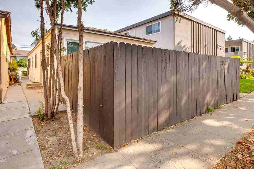 12210 Culver Blvd ##1/2 - Photo 2 of 5