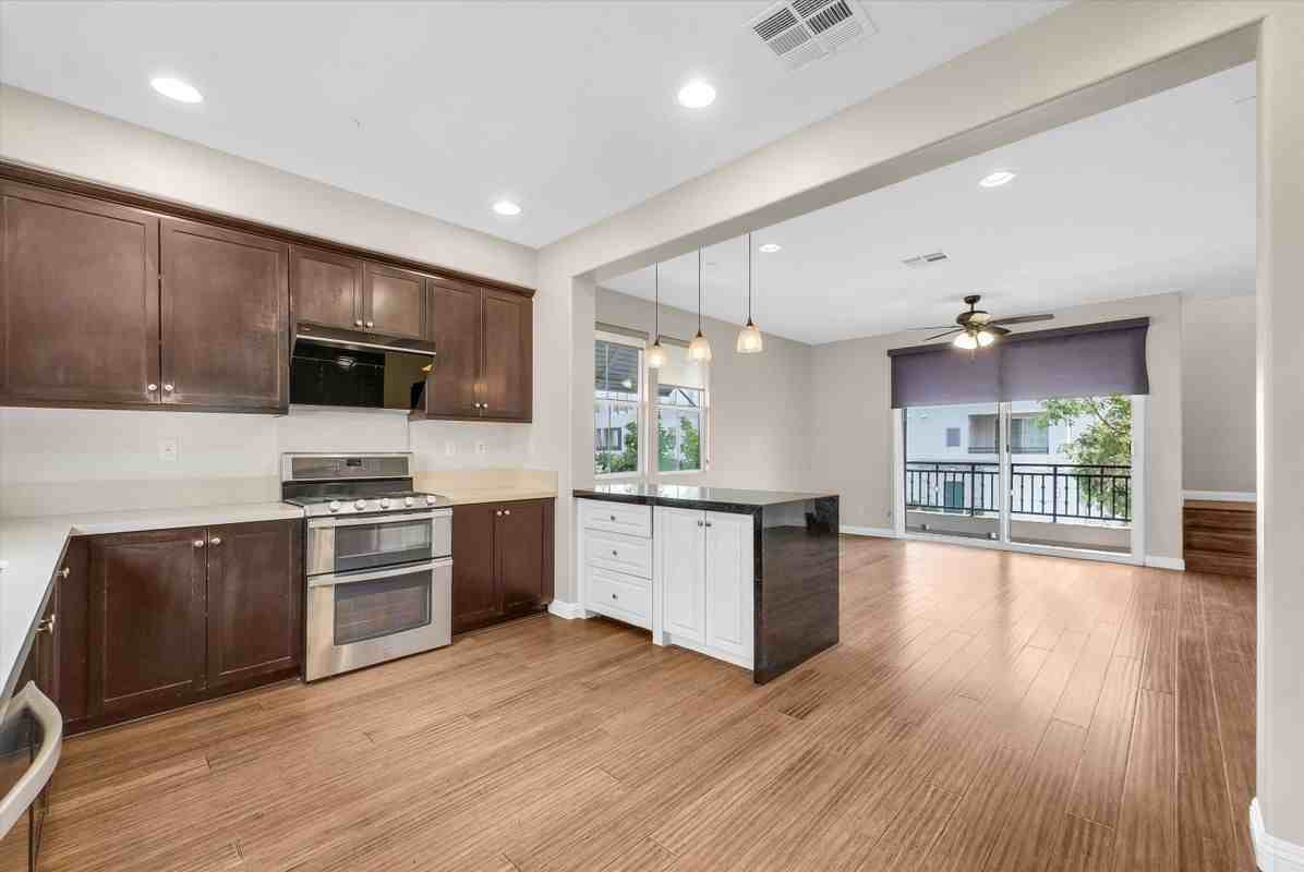 158 Macintosh Way - Photo 2 of 3