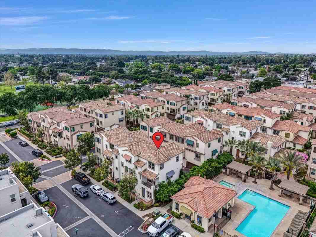 158 Macintosh Way - Photo 3 of 3