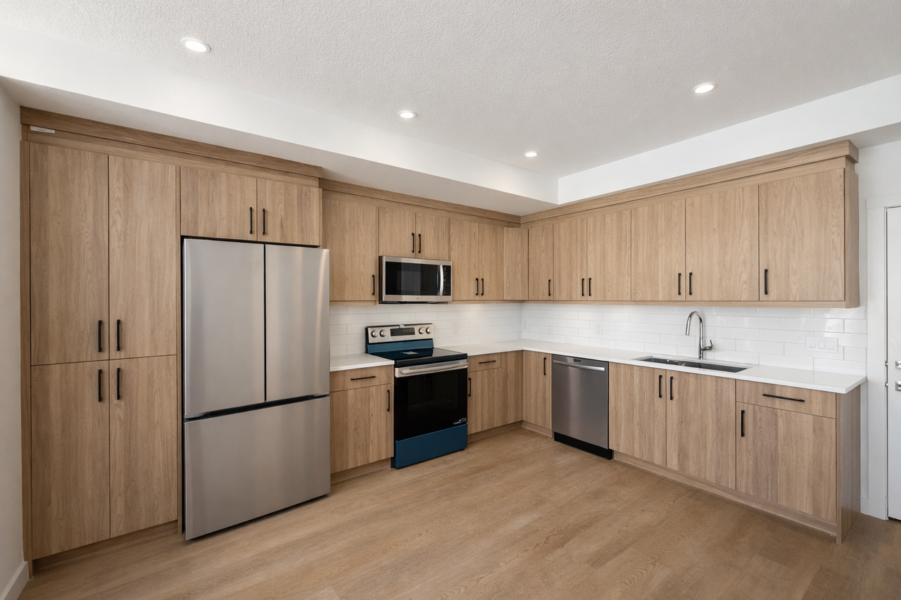 227 Tuxedo 8 - Photo 3 of 7